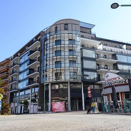 Appartement Tout Equipe Centre Ville Menton Eksteriør billede
