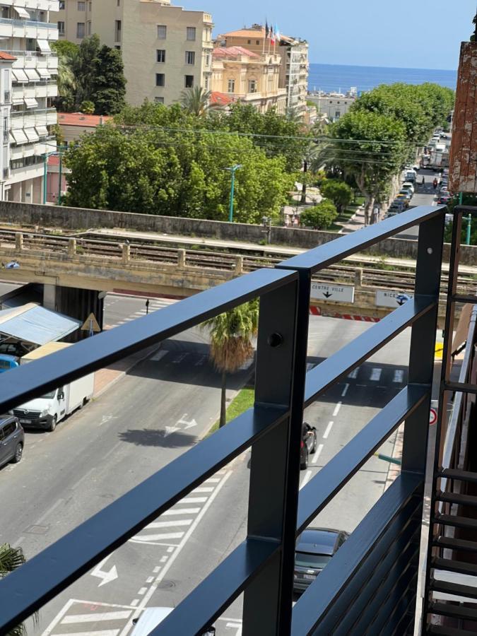 Appartement Tout Equipe Centre Ville Menton Eksteriør billede